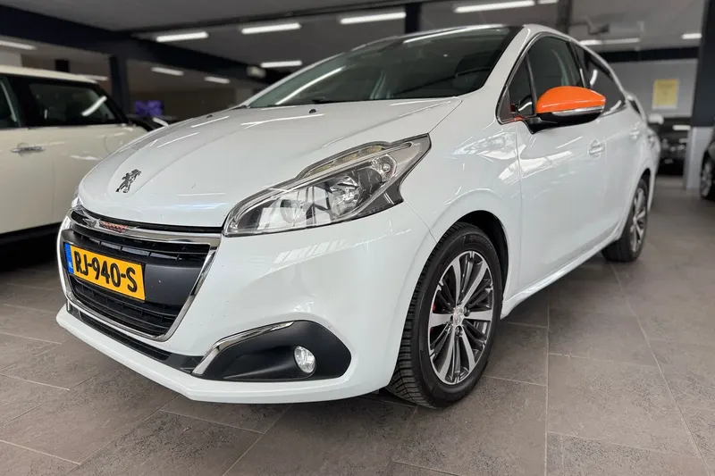 Peugeot 208 (2016)