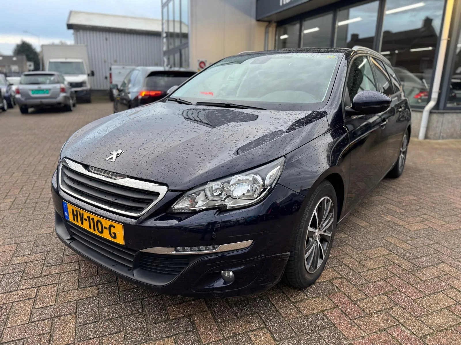 Peugeot 308 (2015) — foto 1