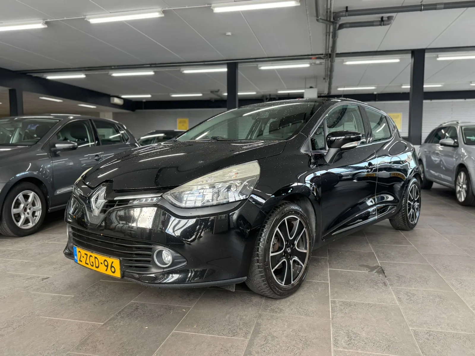 Renault Clio (2015) — foto 1