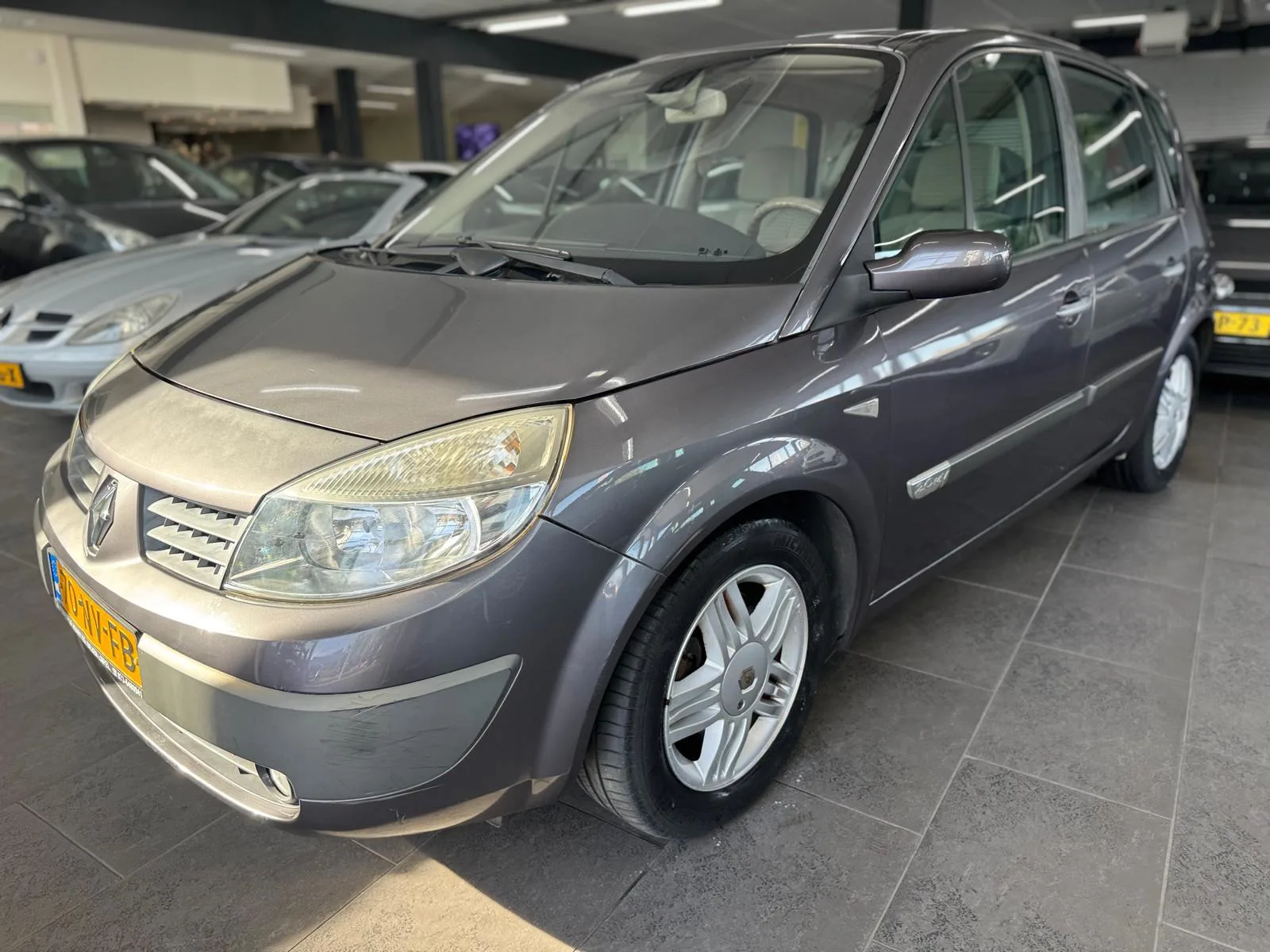 Renault Scénic (2004) — foto 1