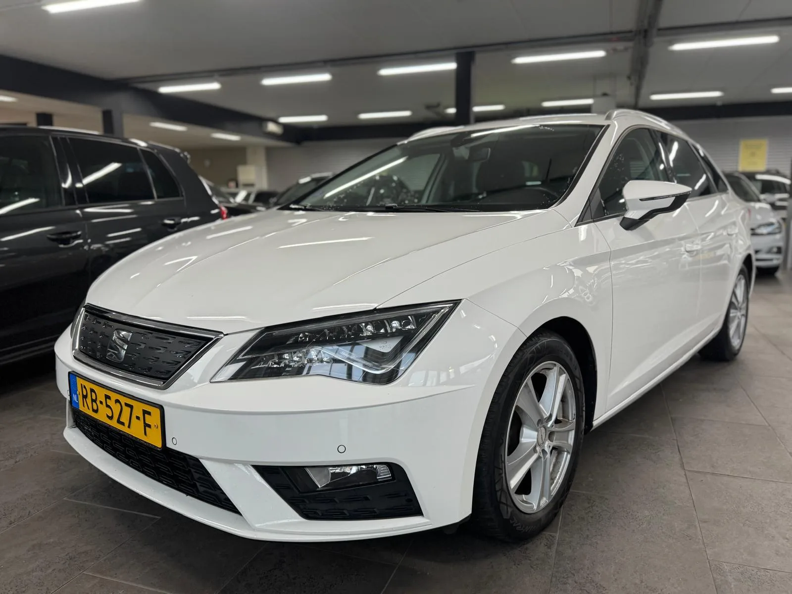 SEAT Leon (2017) — foto 1