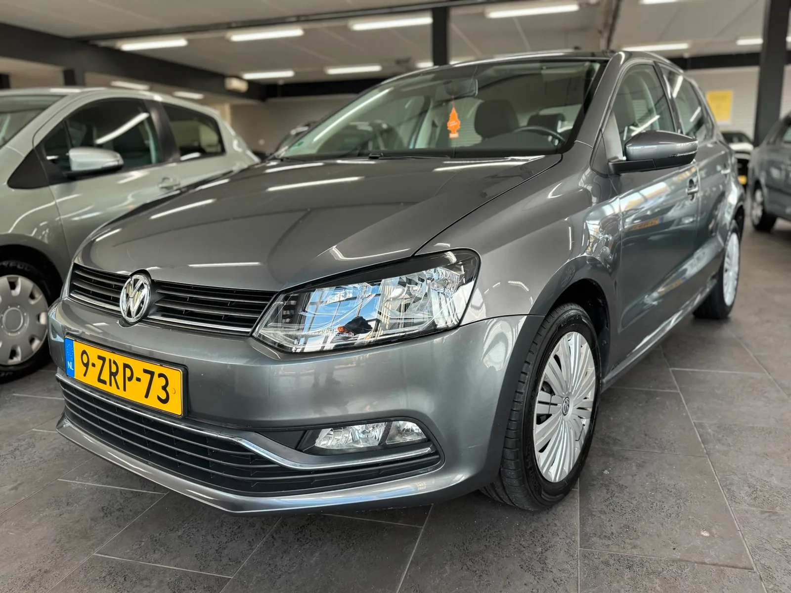 Volkswagen Polo (2015) — foto 1