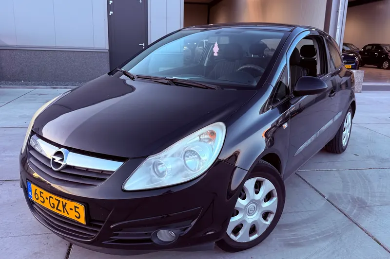 Opel Corsa (2008)