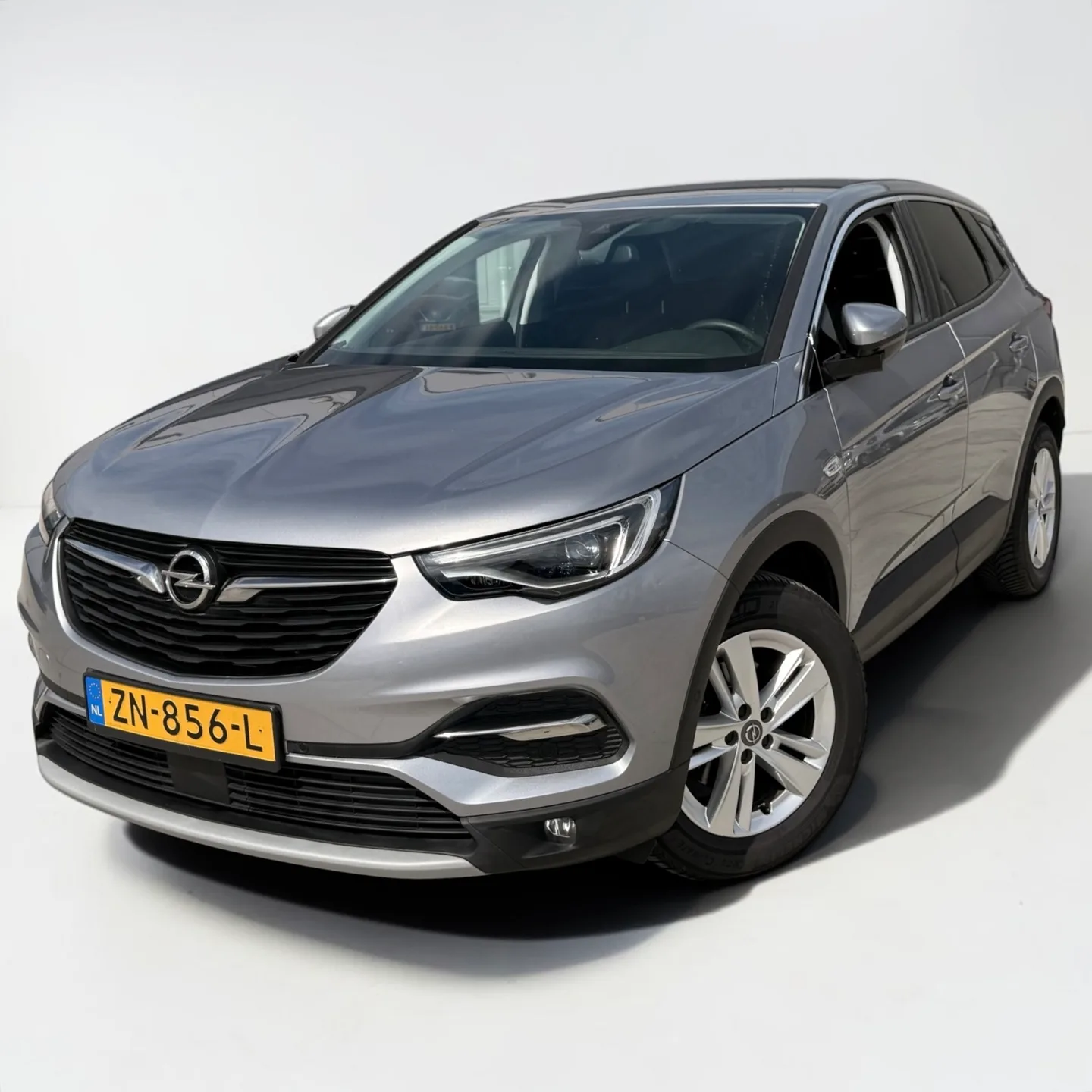 Opel Grandland X (2019) — foto 1
