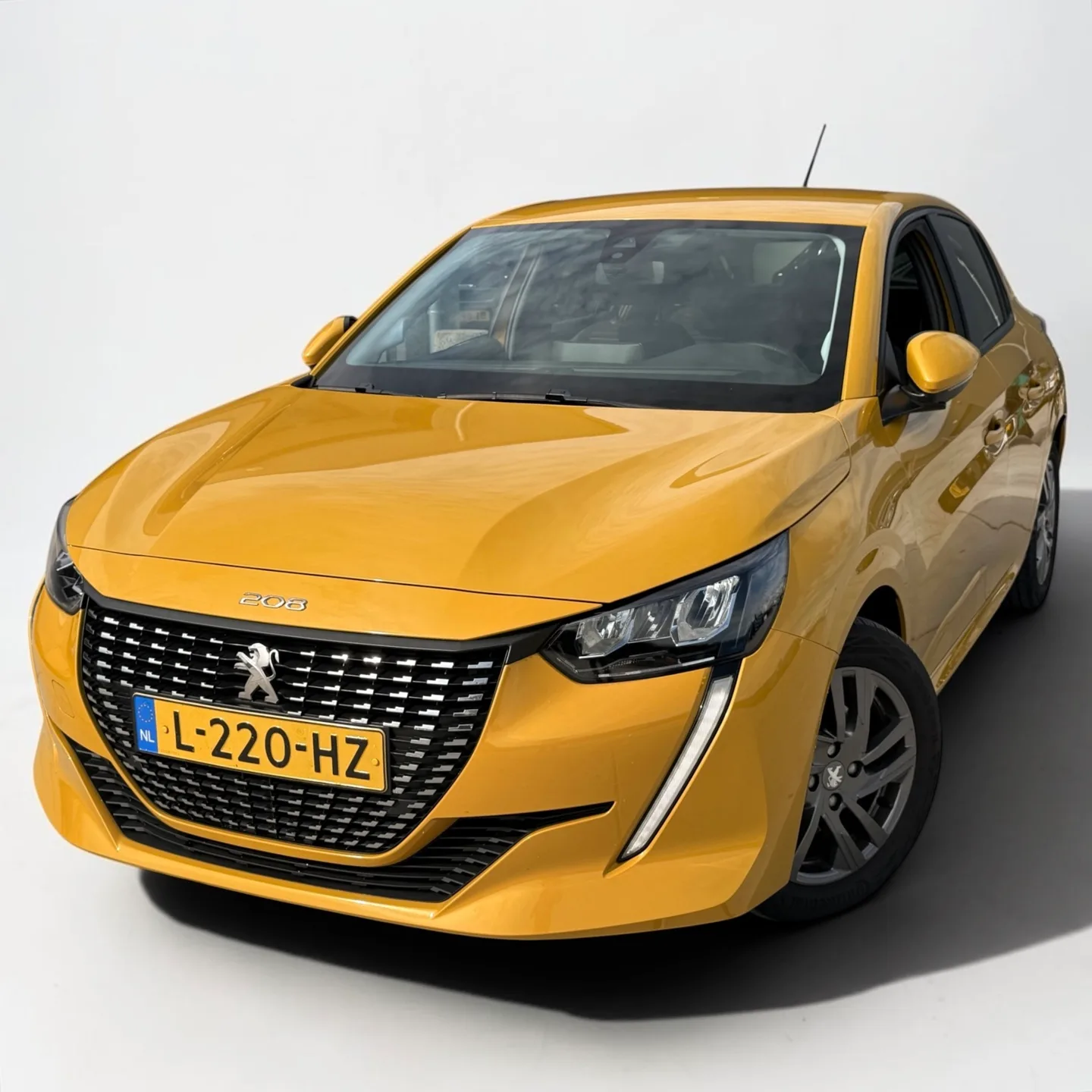 Peugeot 208 (2021) — foto 1
