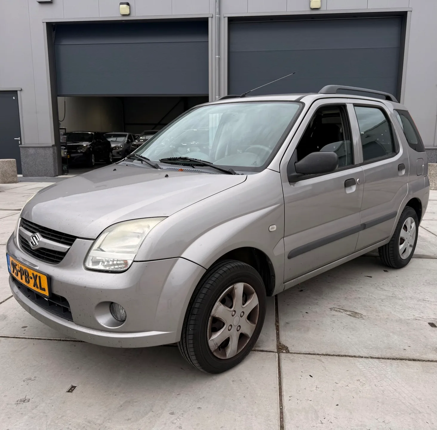 Suzuki Ignis (2004) — foto 1