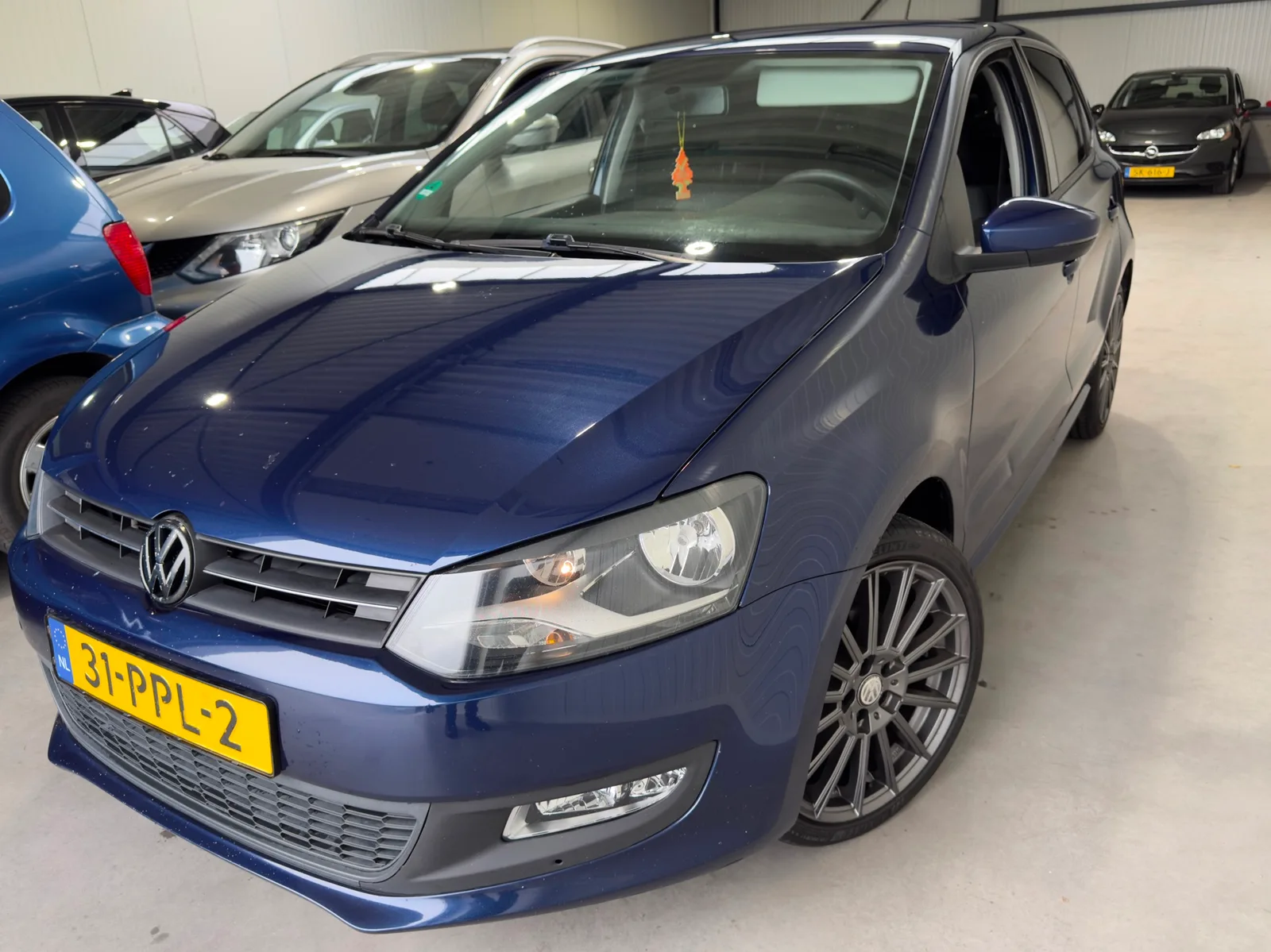 Volkswagen Polo (2011) — foto 1