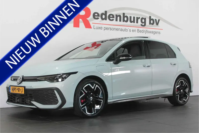 Volkswagen Golf (2024)
