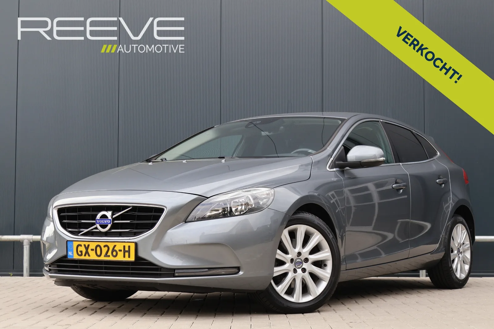 Volvo V40 (2015) — foto 1