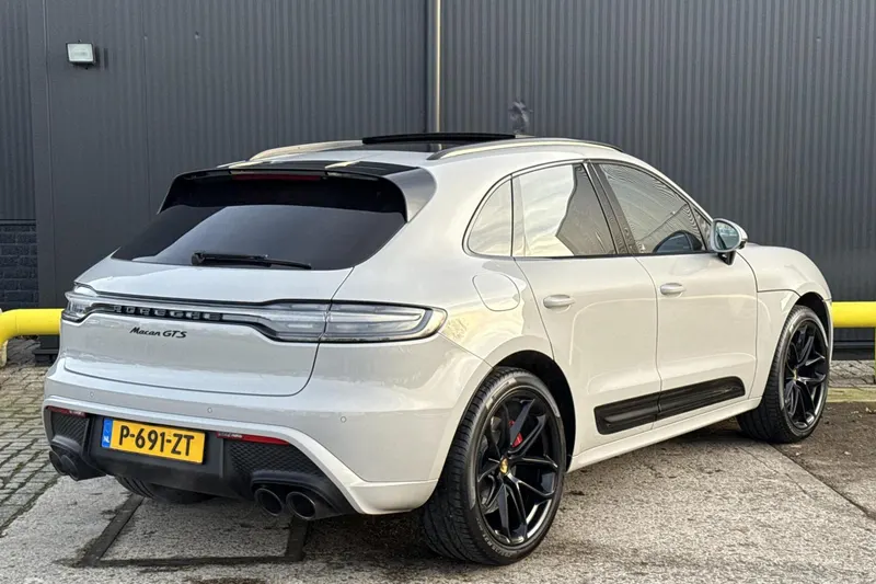 Porsche Macan (2022)