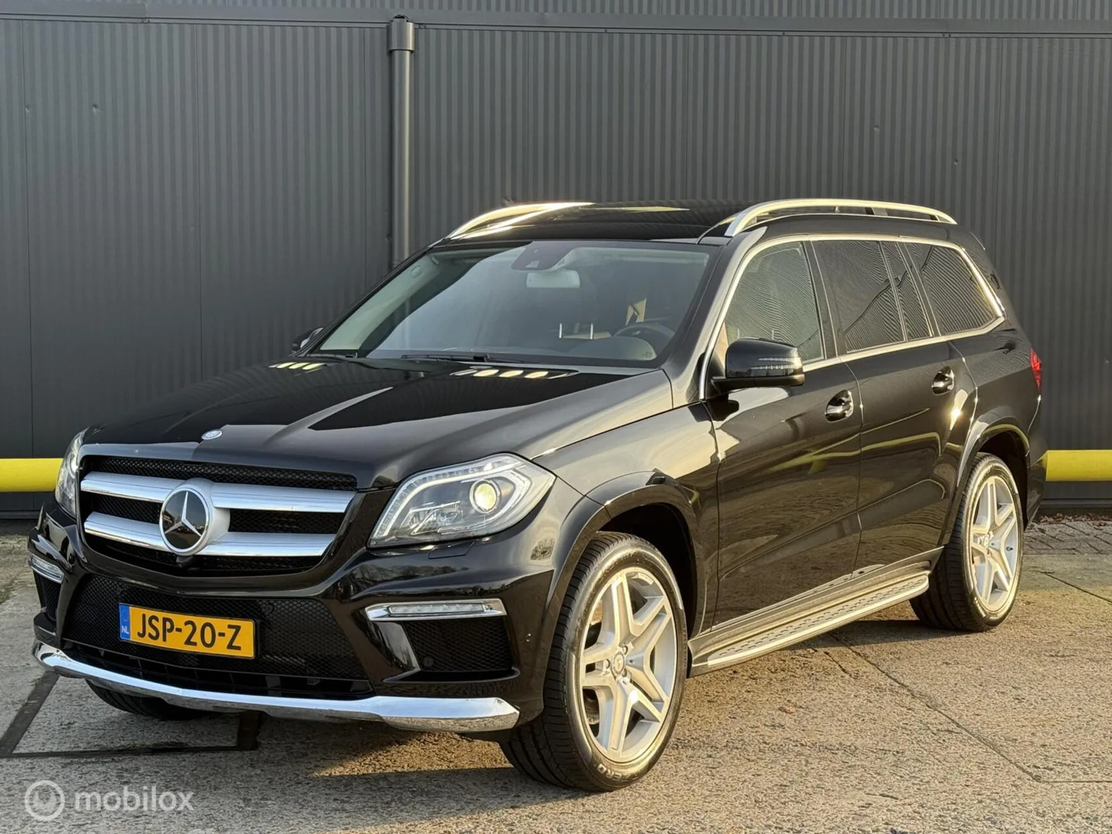 Mercedes-Benz Mercedes (2016) — foto 1