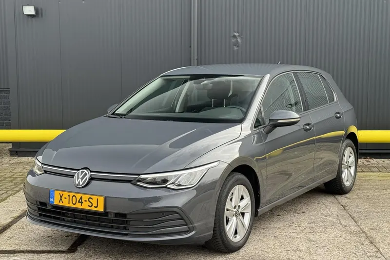Volkswagen Golf (2023)