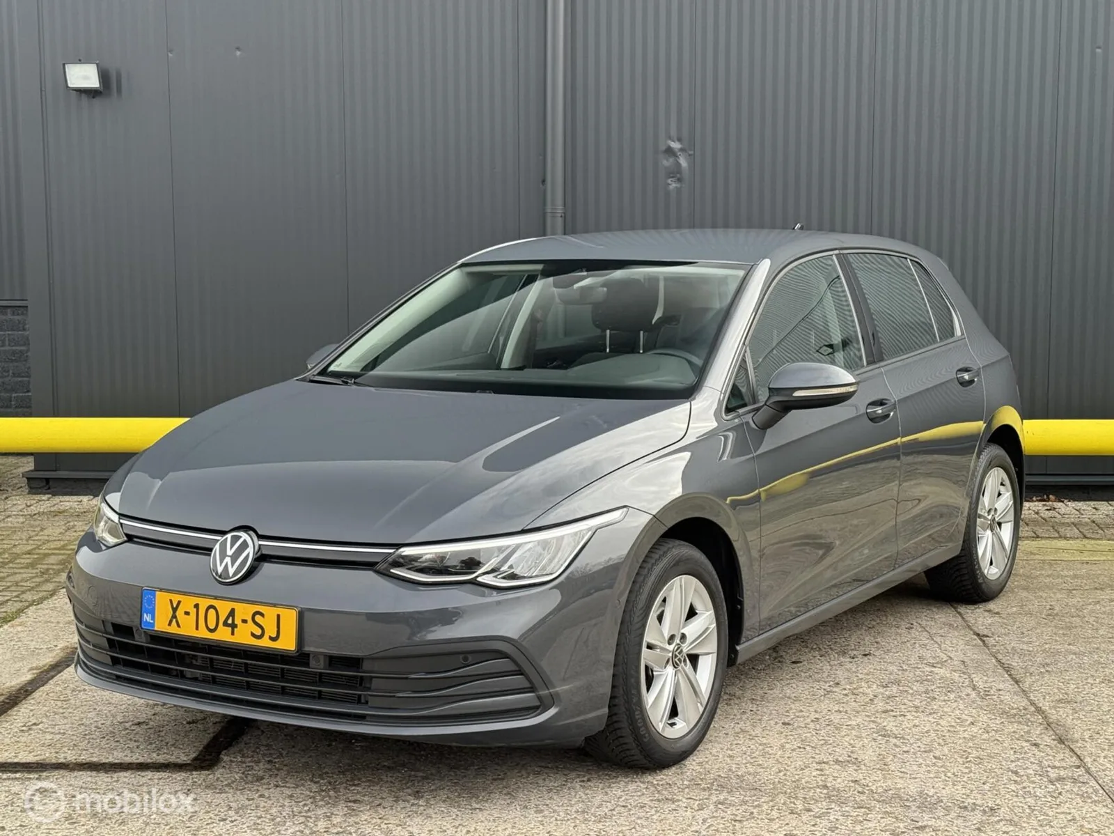 Volkswagen Golf (2023) — foto 1