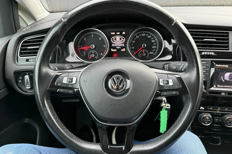 Volkswagen Golf (2015)