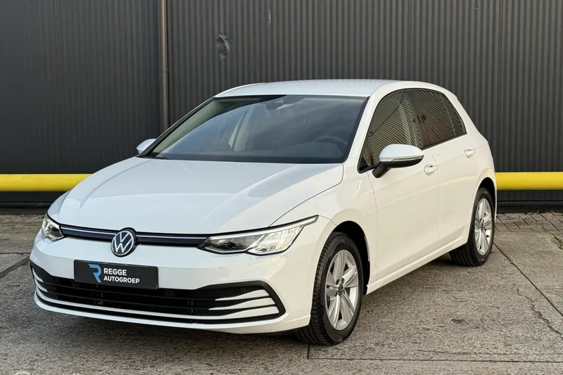 Volkswagen Golf (2023)