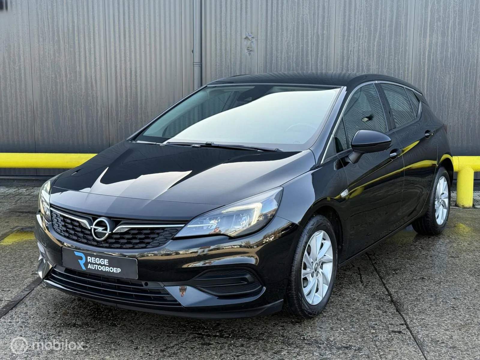 Opel Astra (2020) — foto 1