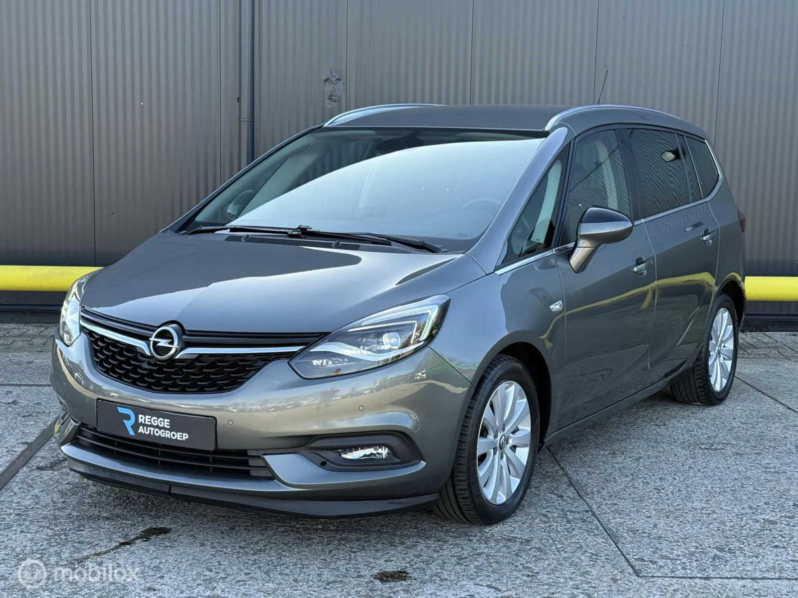 Opel Zafira (2018) — foto 1