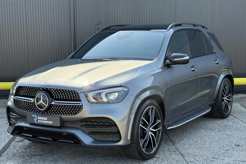 Mercedes-Benz Mercedes (2022)