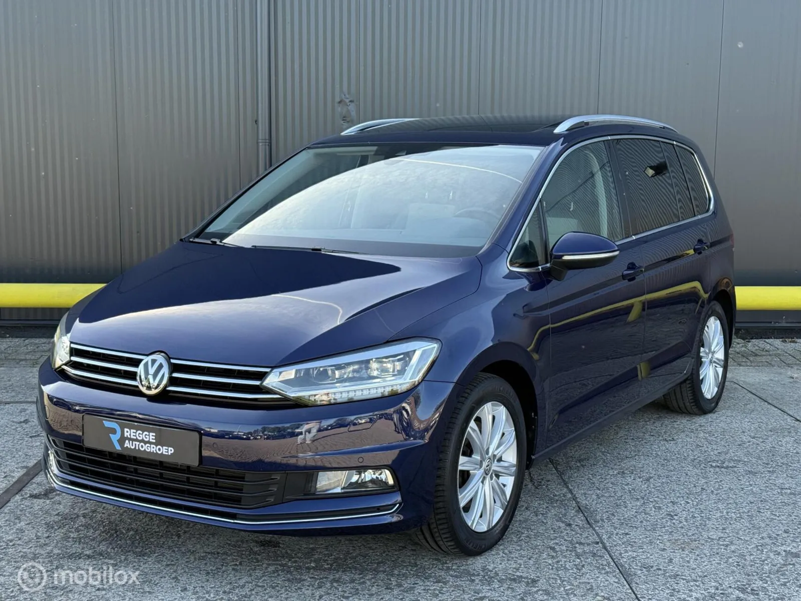 Volkswagen Touran (2016) — foto 1
