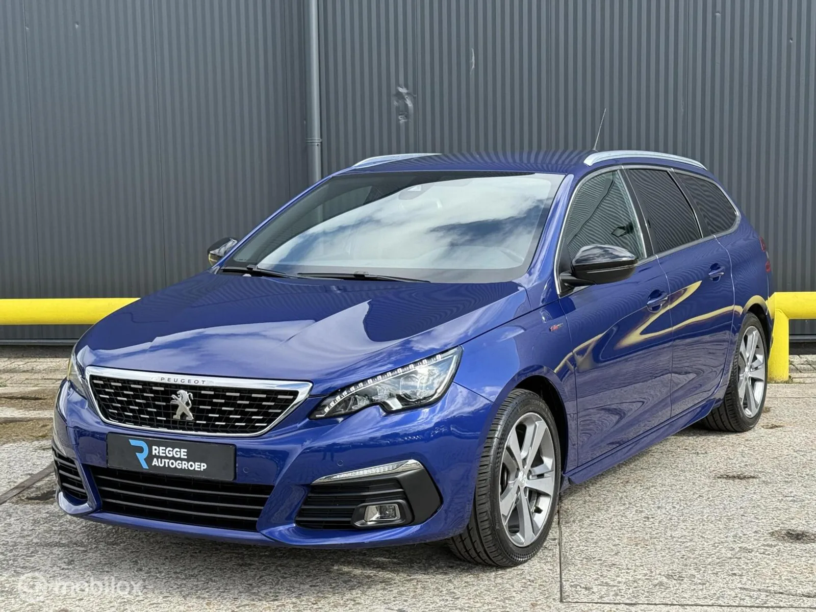 Peugeot 308 (2020) — foto 1
