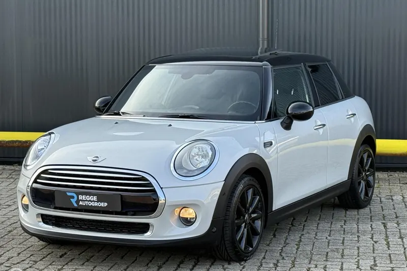 MINI Cooper (2015)