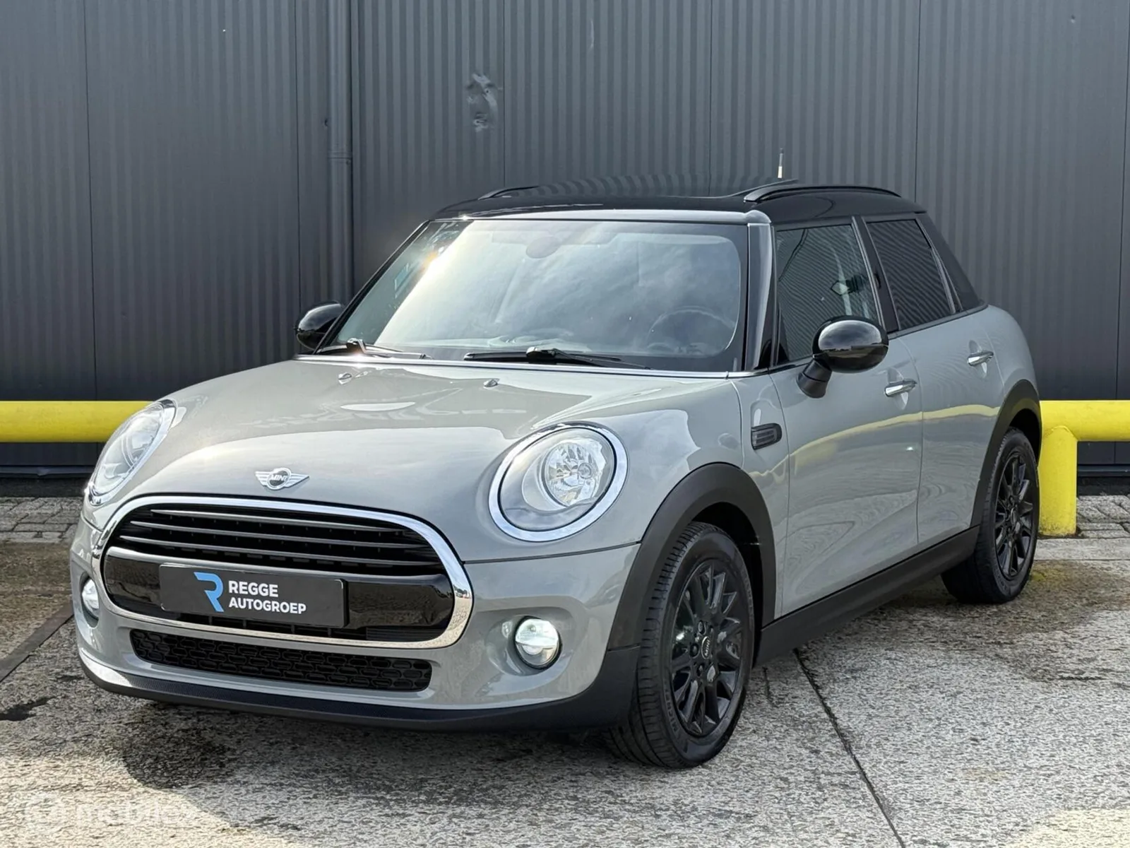 MINI Mini 1 5 Cooper Pepper Panoramadak Pdc Nardo Grijs (2016) — foto 1