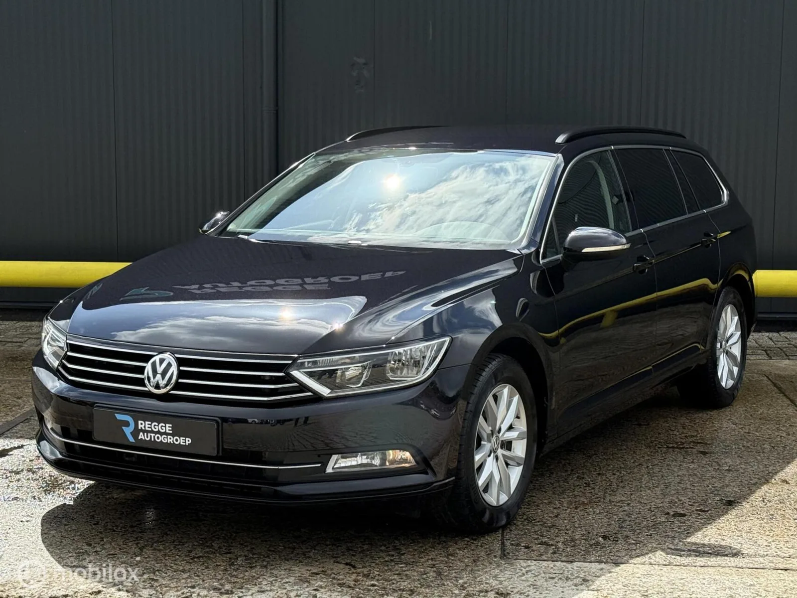 Volkswagen Passat (2015) — foto 1