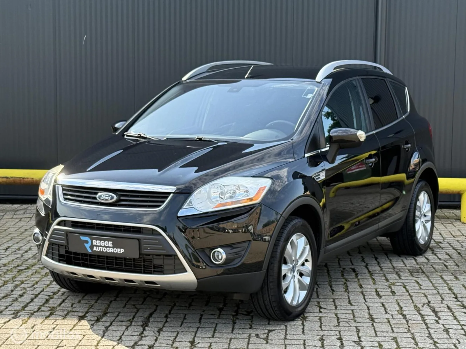 Ford Kuga (2009) — foto 1
