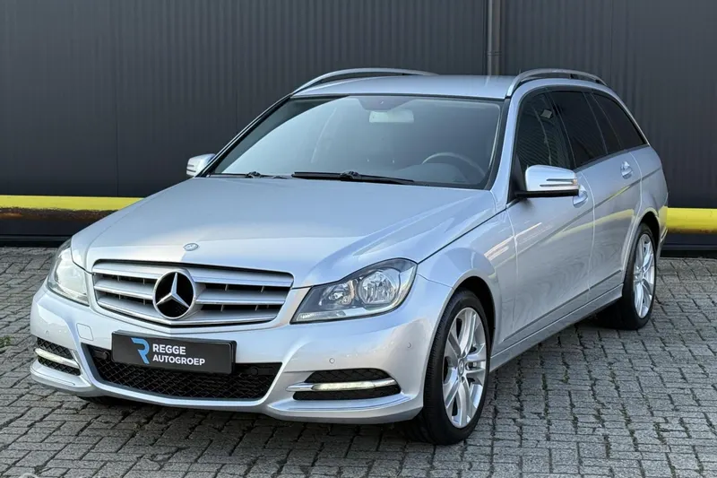 Mercedes-Benz Mercedes (2012)