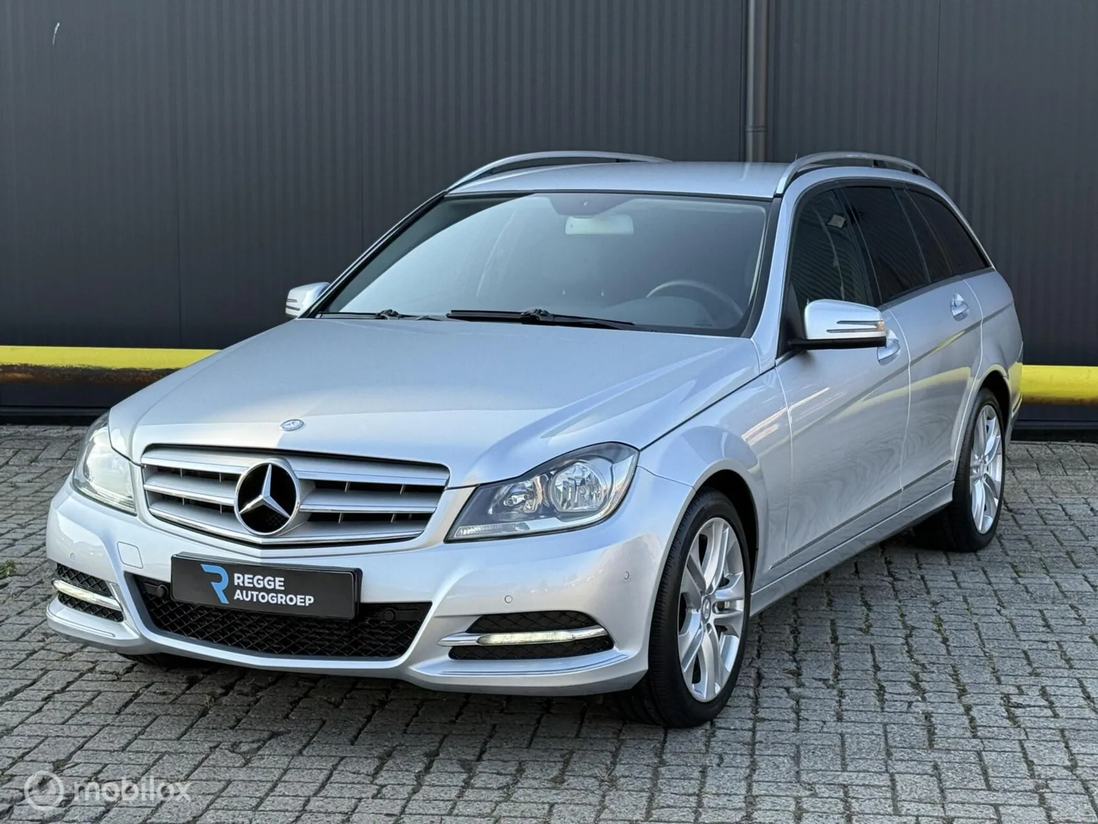 Mercedes-Benz Mercedes (2012) — foto 1