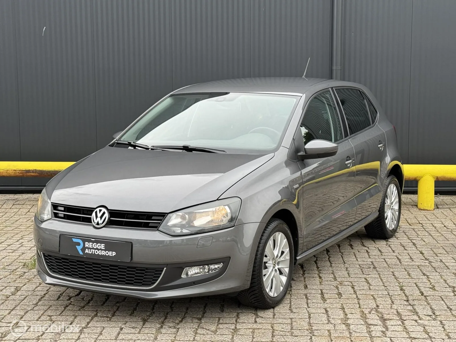 Volkswagen Polo (2013) — foto 1