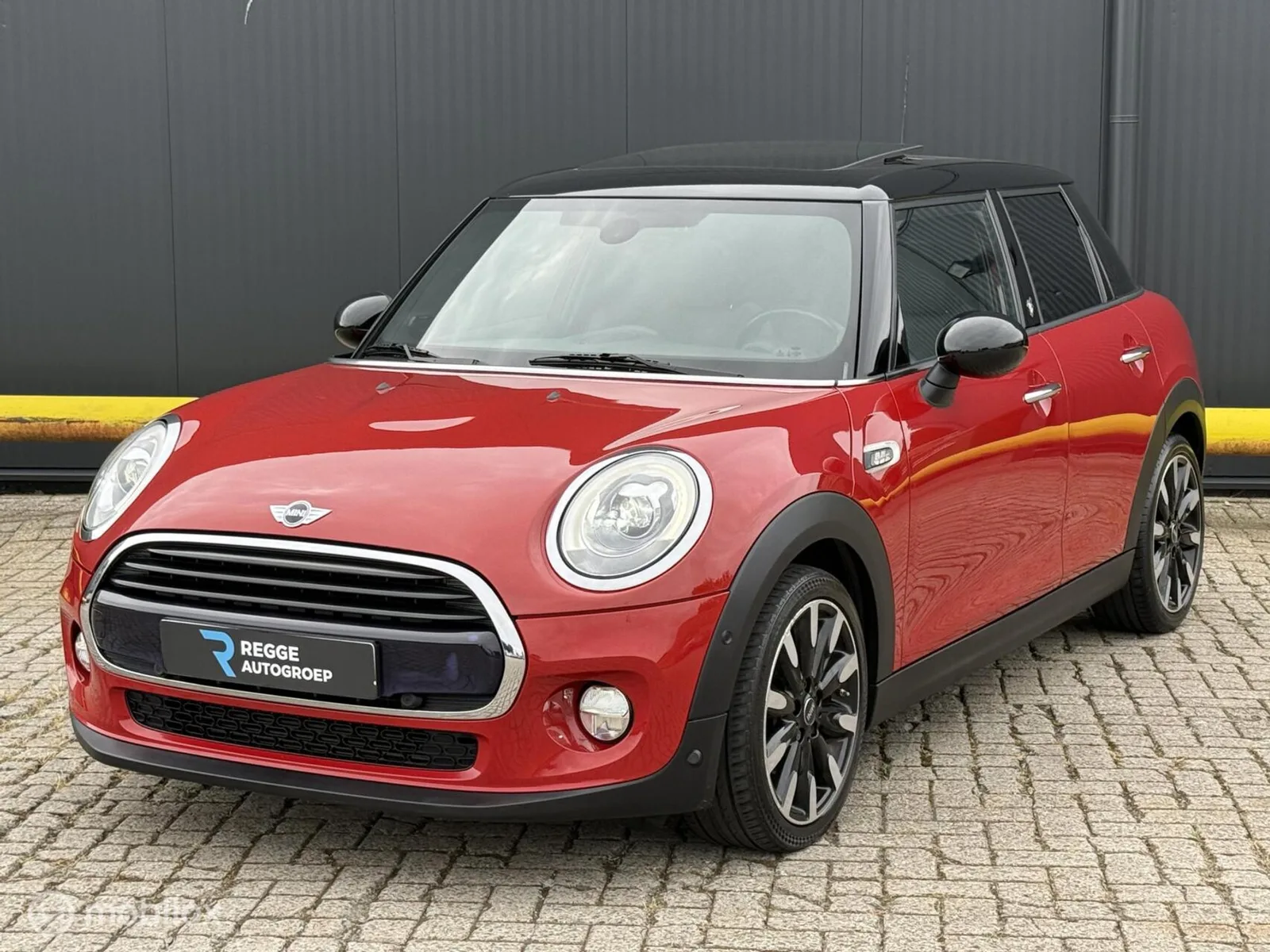 MINI Mini 1 5 Cooper Chili Panoramadak Pdc Navi (2017) — foto 1