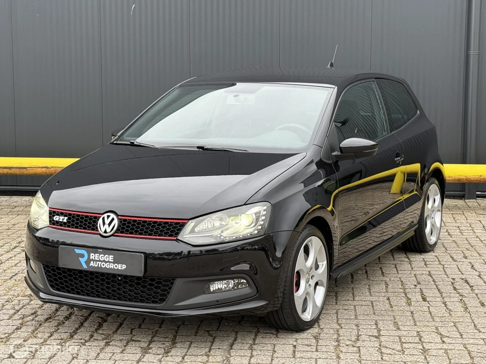 Volkswagen Polo (2012) — foto 1