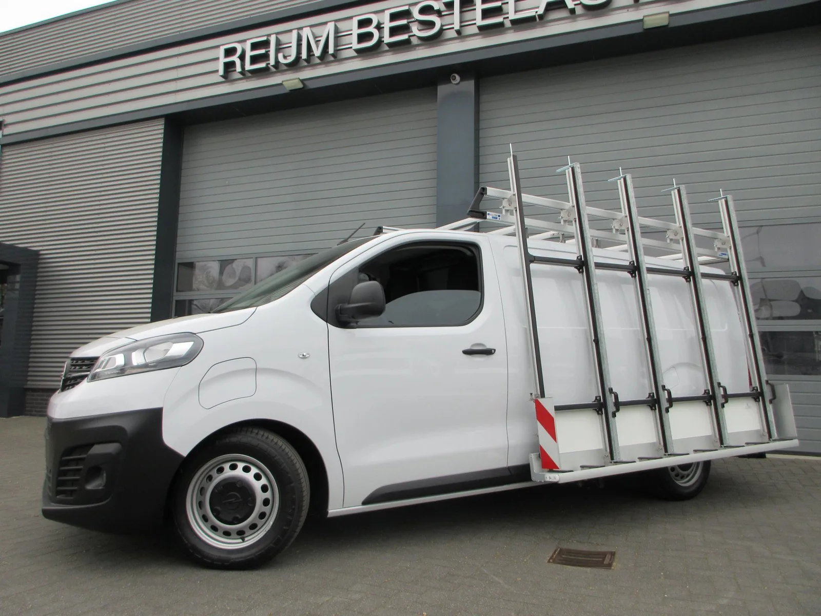 Opel Vivaro (2025) — foto 1