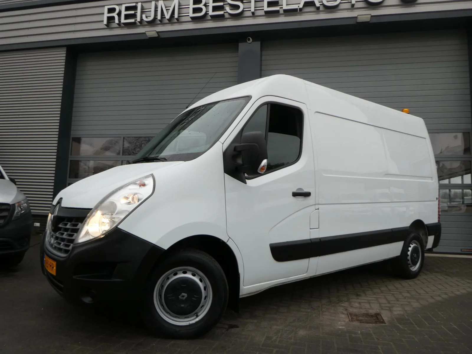 Renault Master (2017) — foto 1