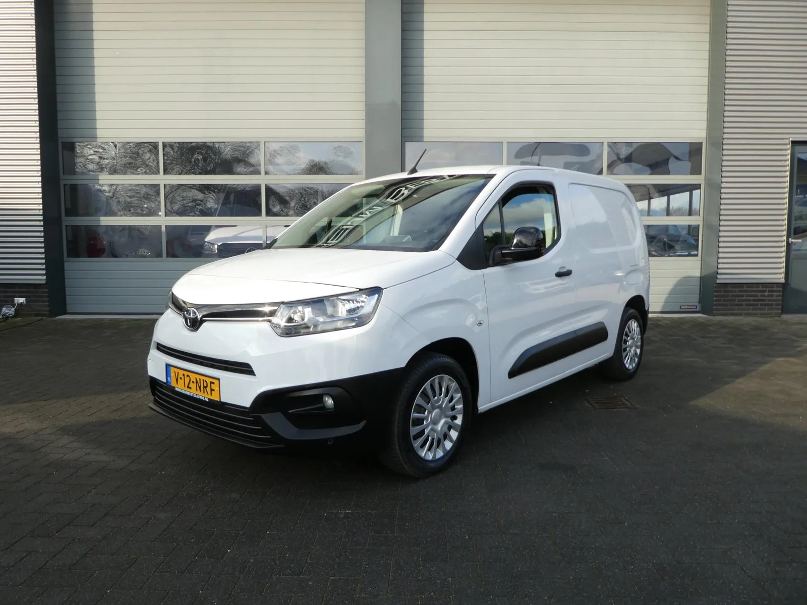 Toyota Proace (2024) — foto 1