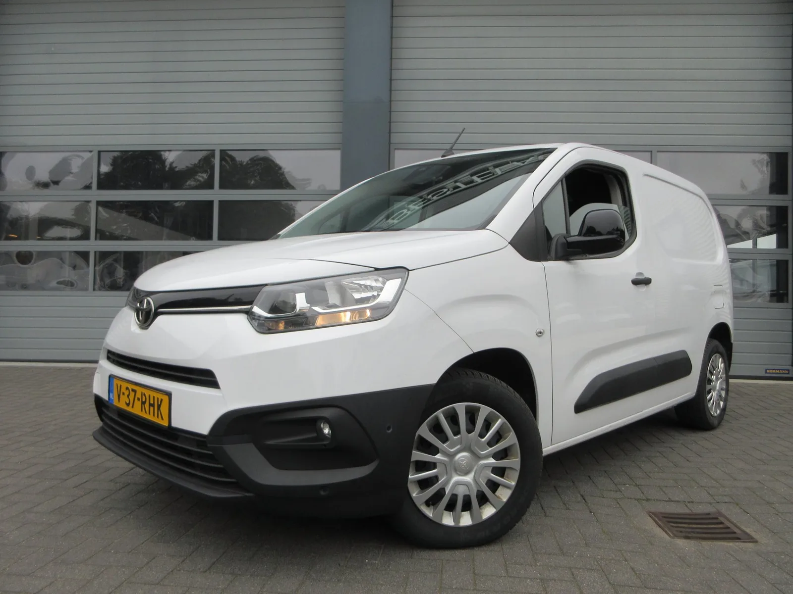 Toyota ProAce City (2023) — foto 1