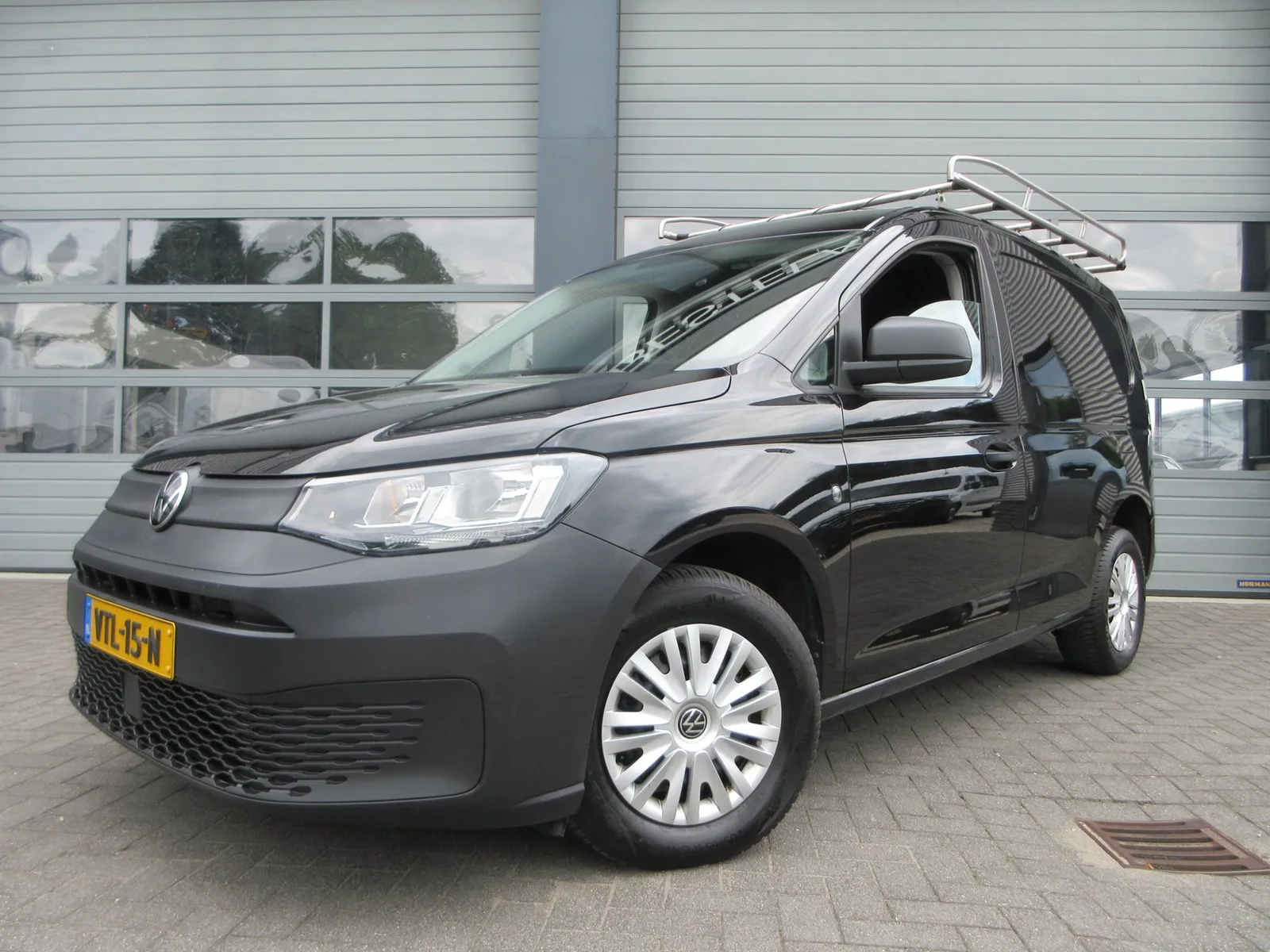 Volkswagen Caddy (2023) — foto 1