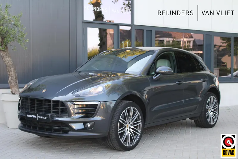 Porsche Macan (2016)
