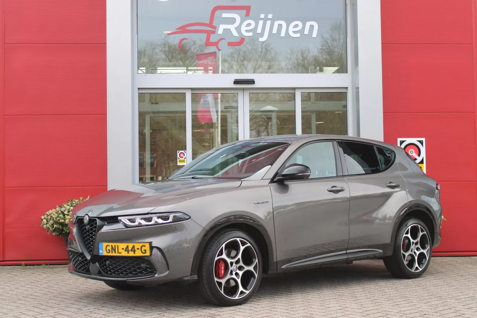 Alfa Romeo Tonale (2024) — foto 1