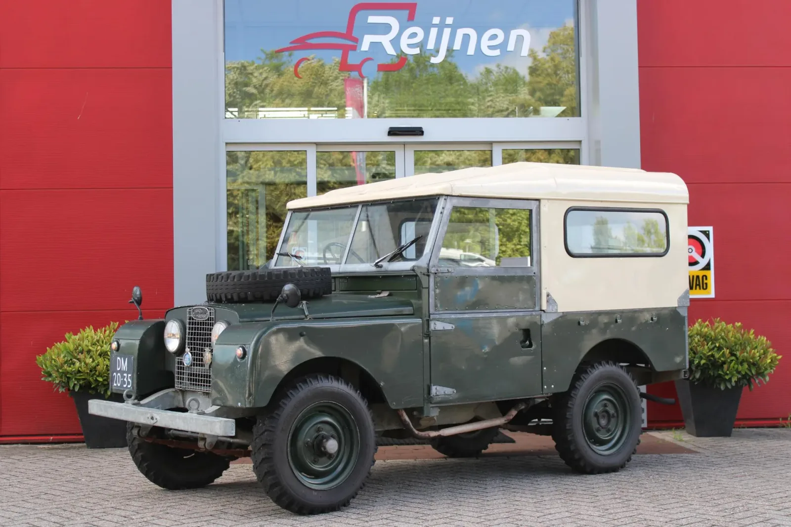 Land Rover 2-axle-rigid body (1956) — foto 1