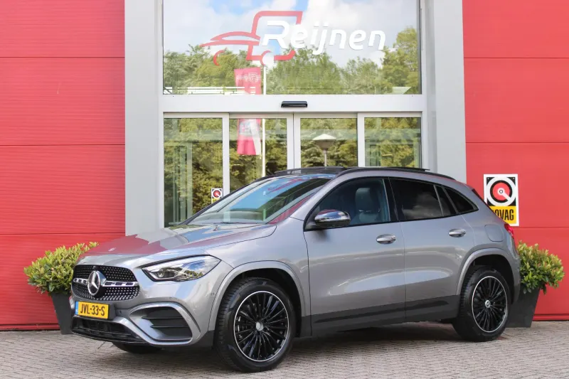 Mercedes-Benz GLA (2024)