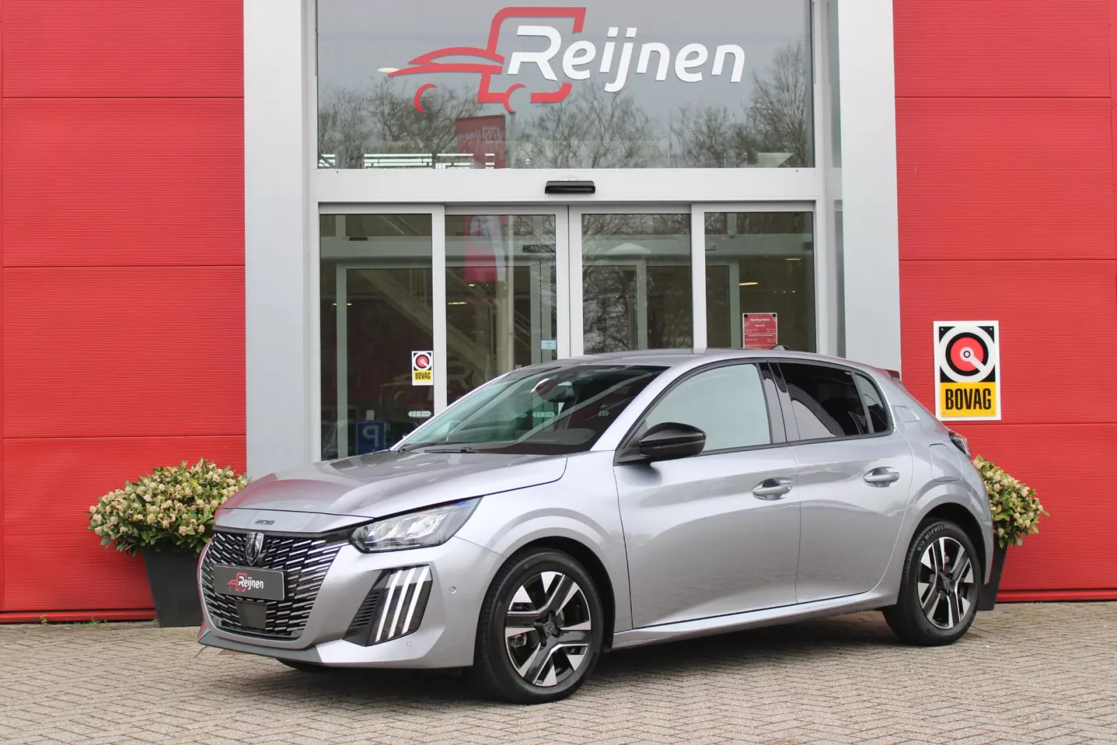 Peugeot 208 (2025) — foto 1