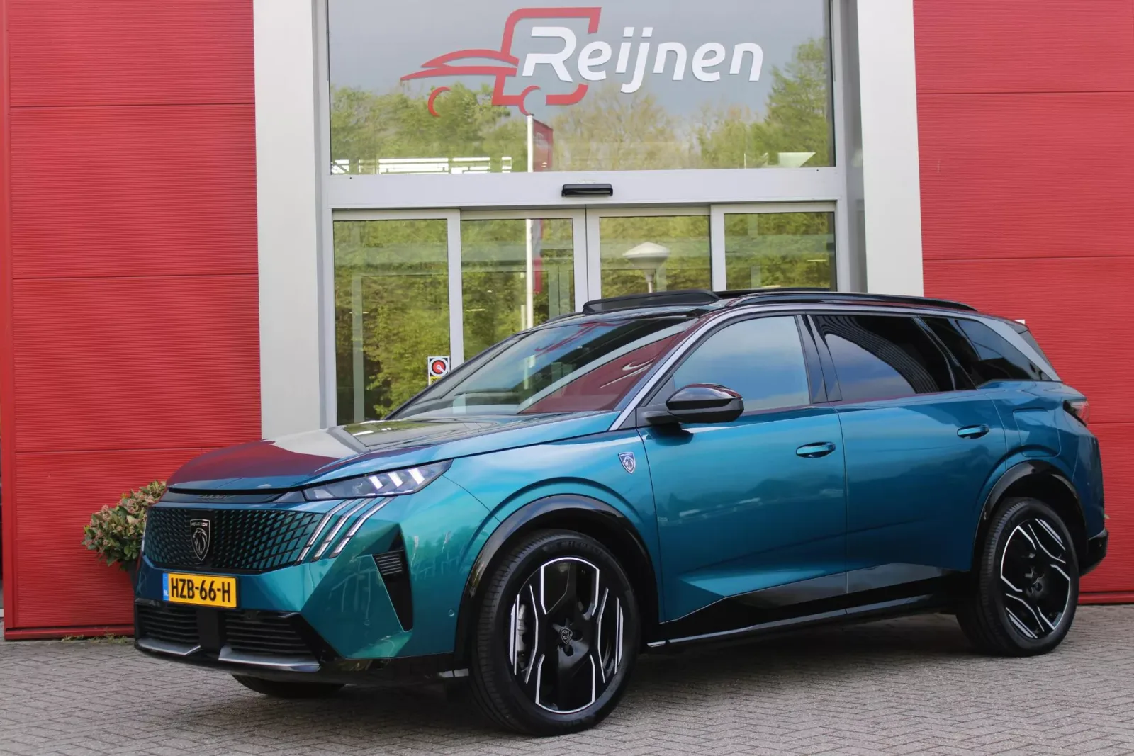 Peugeot E-5008 (2025) — foto 1