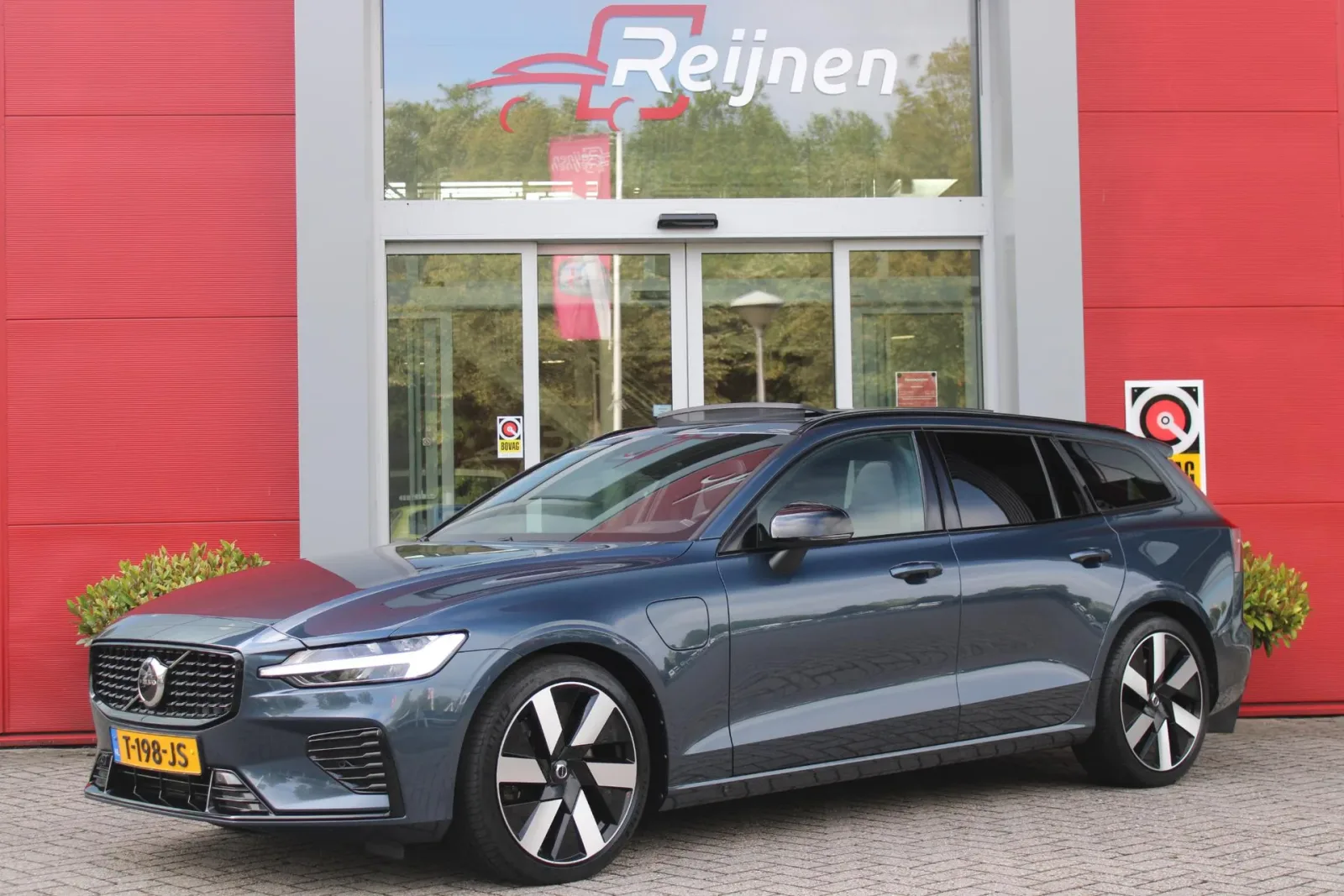 Volvo V60 (2023) — foto 1