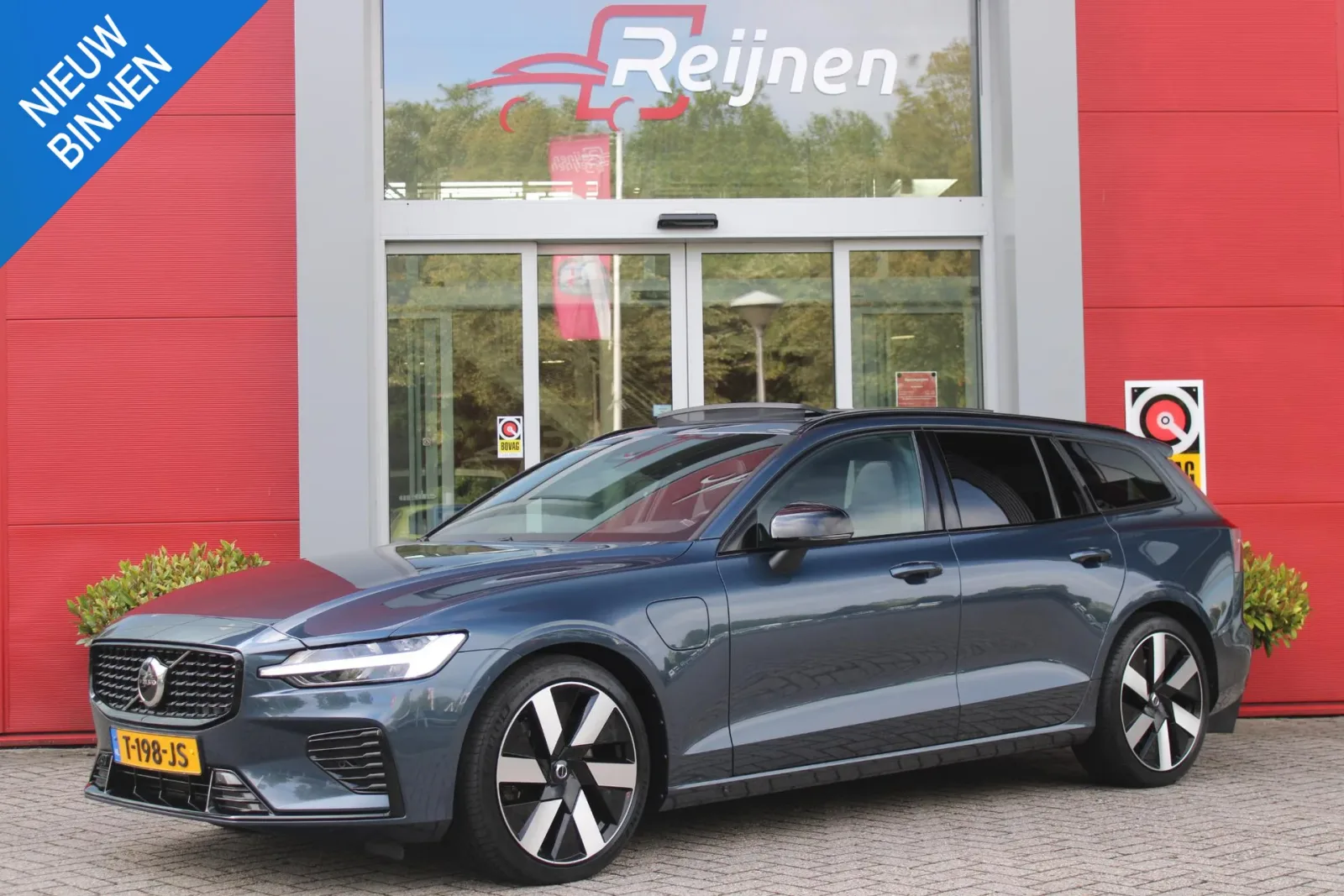 Volvo V60 (2023) — foto 1