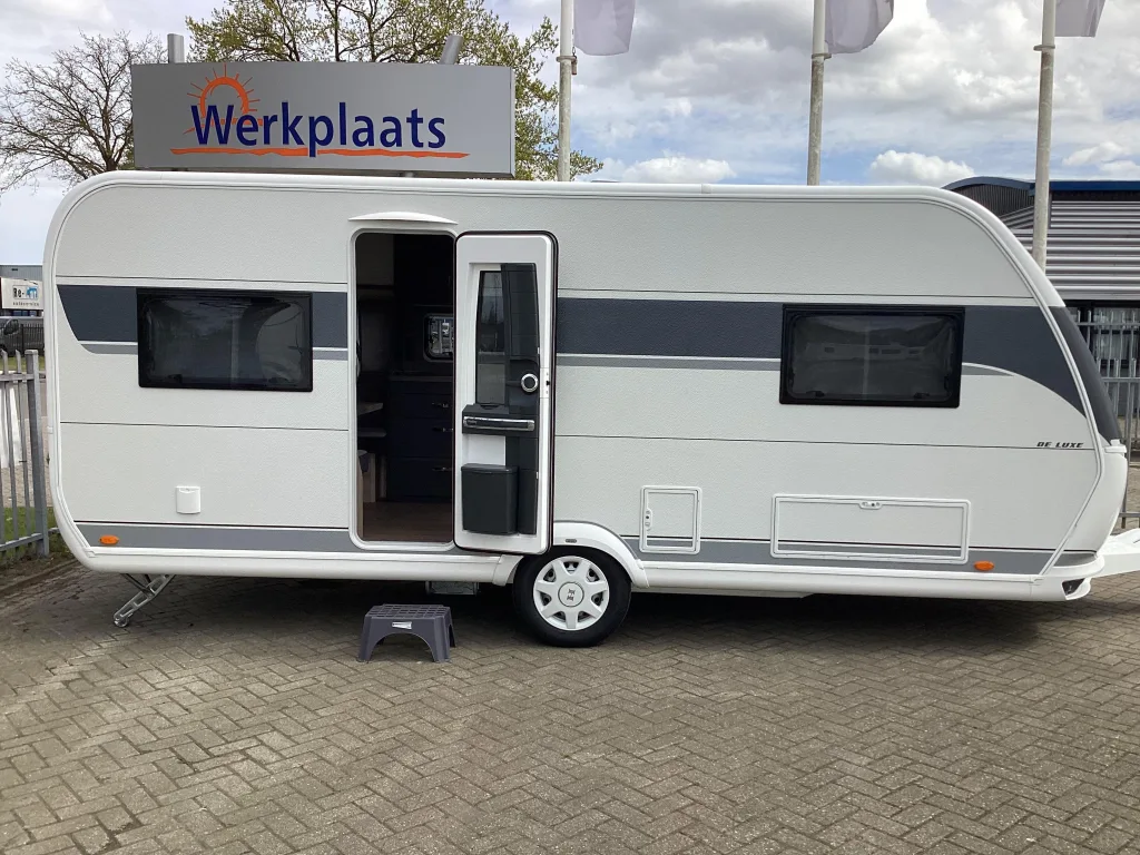 Hobby De Luxe (2026) — foto 1