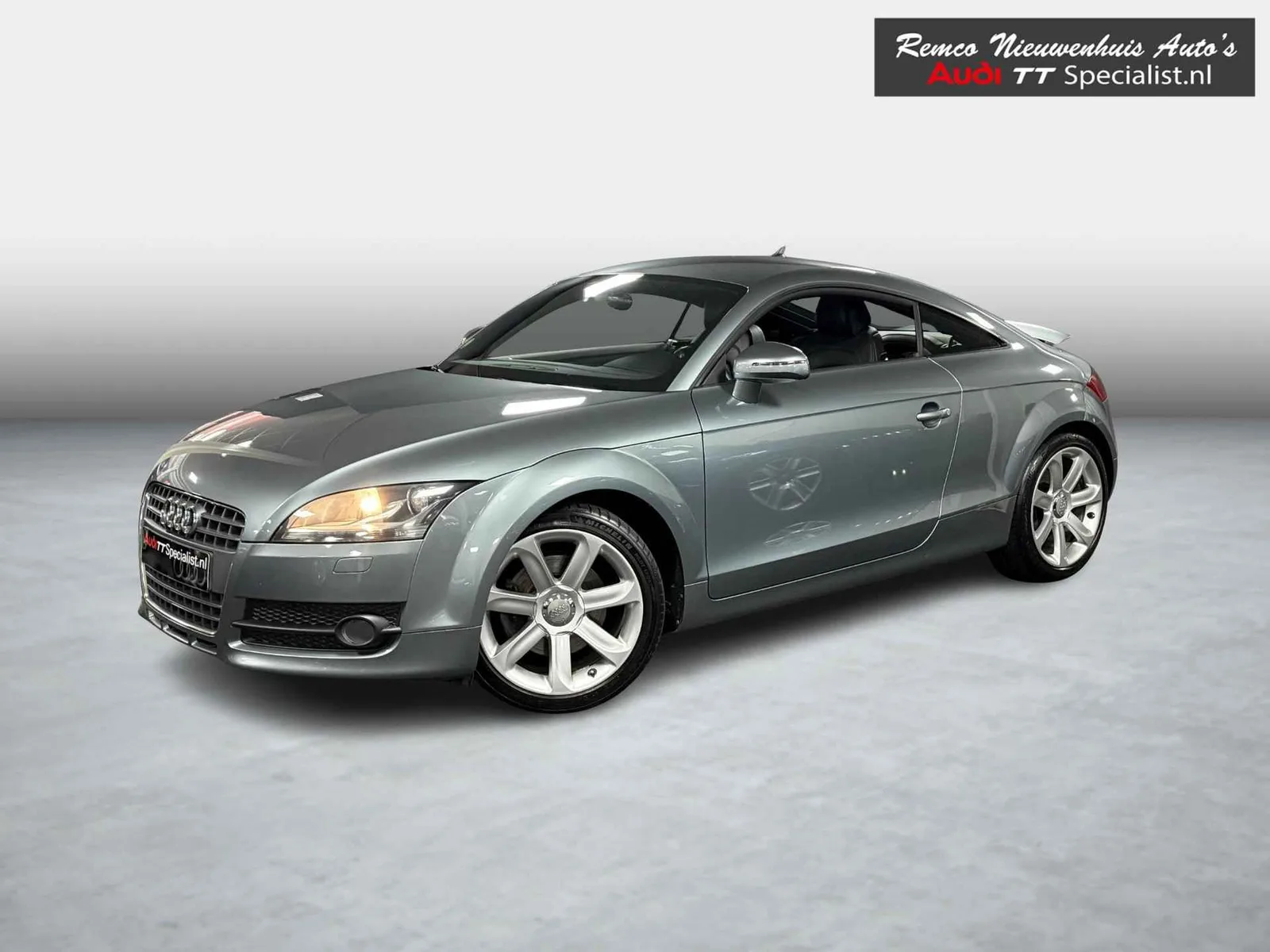 Audi TT (2009) — foto 1