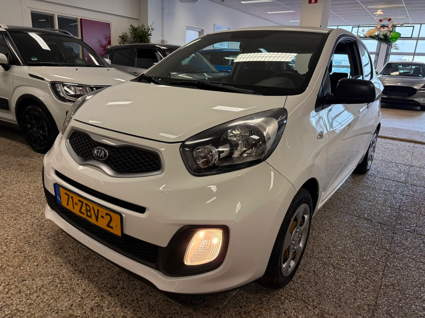 Kia Picanto (2012) — foto 1