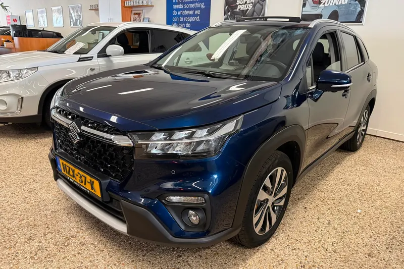 Suzuki S-Cross (2025)